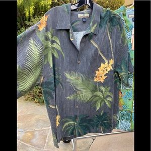Vintage Tommy Bahama Hawaiian SILK shirt gray floral